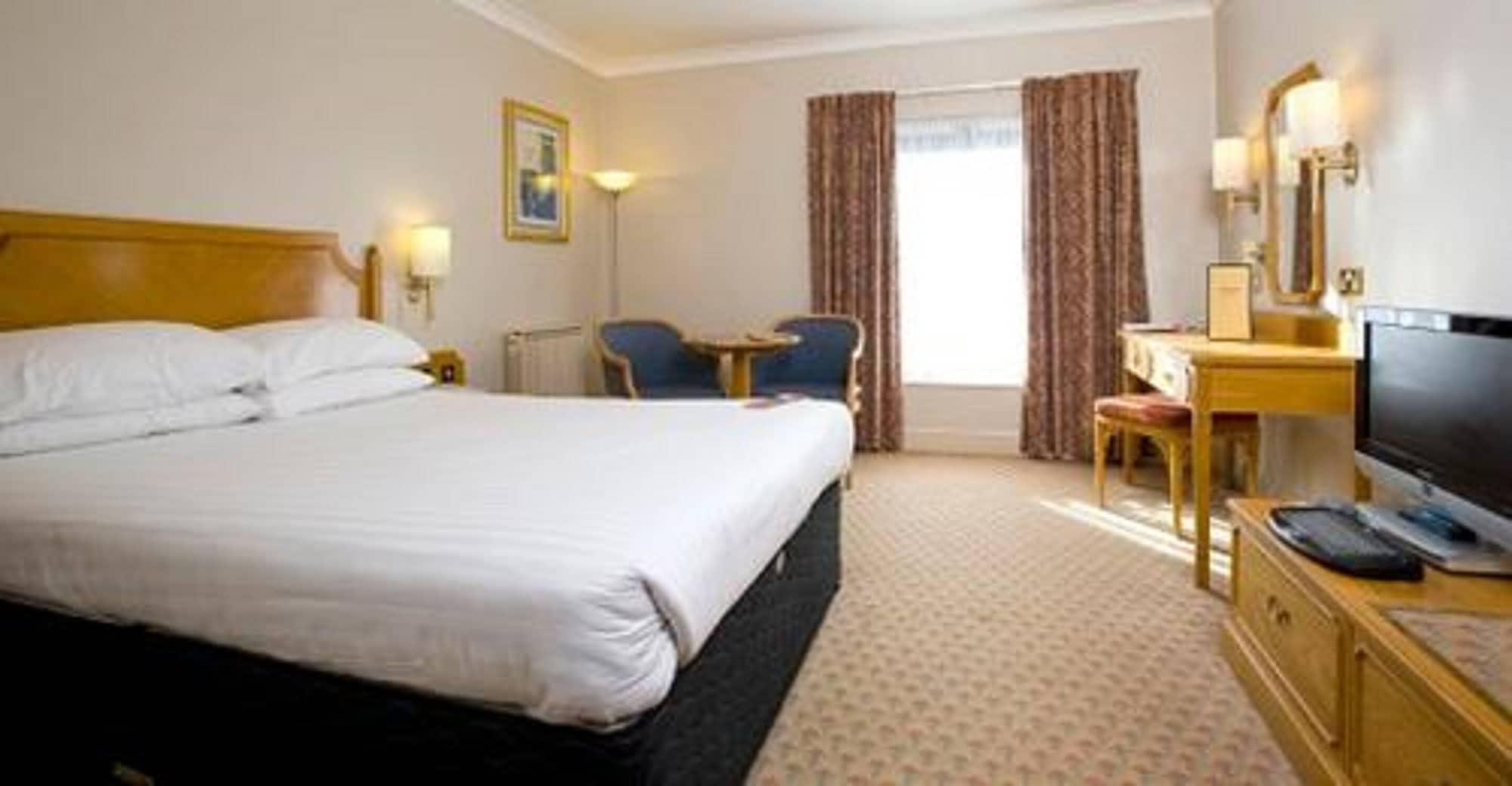 Hogs Back Hotel & Spa Nr Farnham Farnham  Zewnętrze zdjęcie