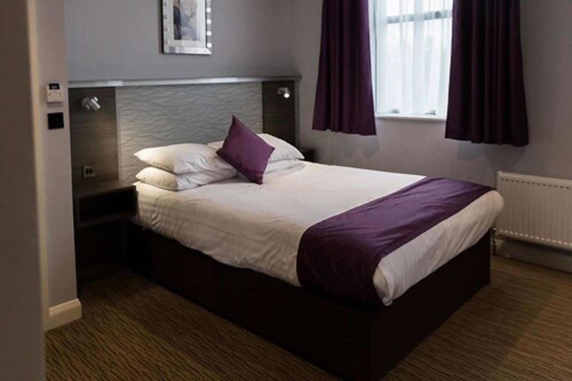 Hogs Back Hotel & Spa Nr Farnham Farnham  Zewnętrze zdjęcie