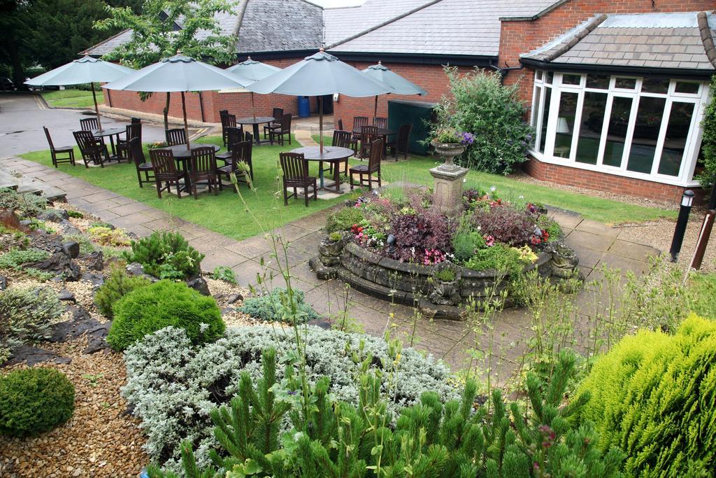 Hogs Back Hotel & Spa Nr Farnham Farnham  Zewnętrze zdjęcie