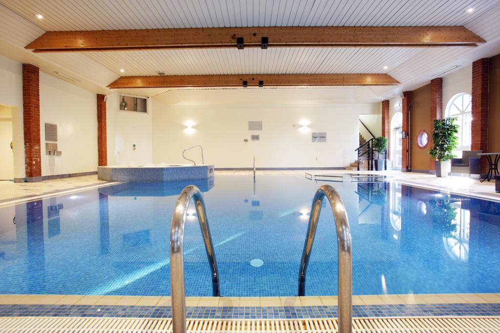 Hogs Back Hotel & Spa Nr Farnham Farnham  Zewnętrze zdjęcie